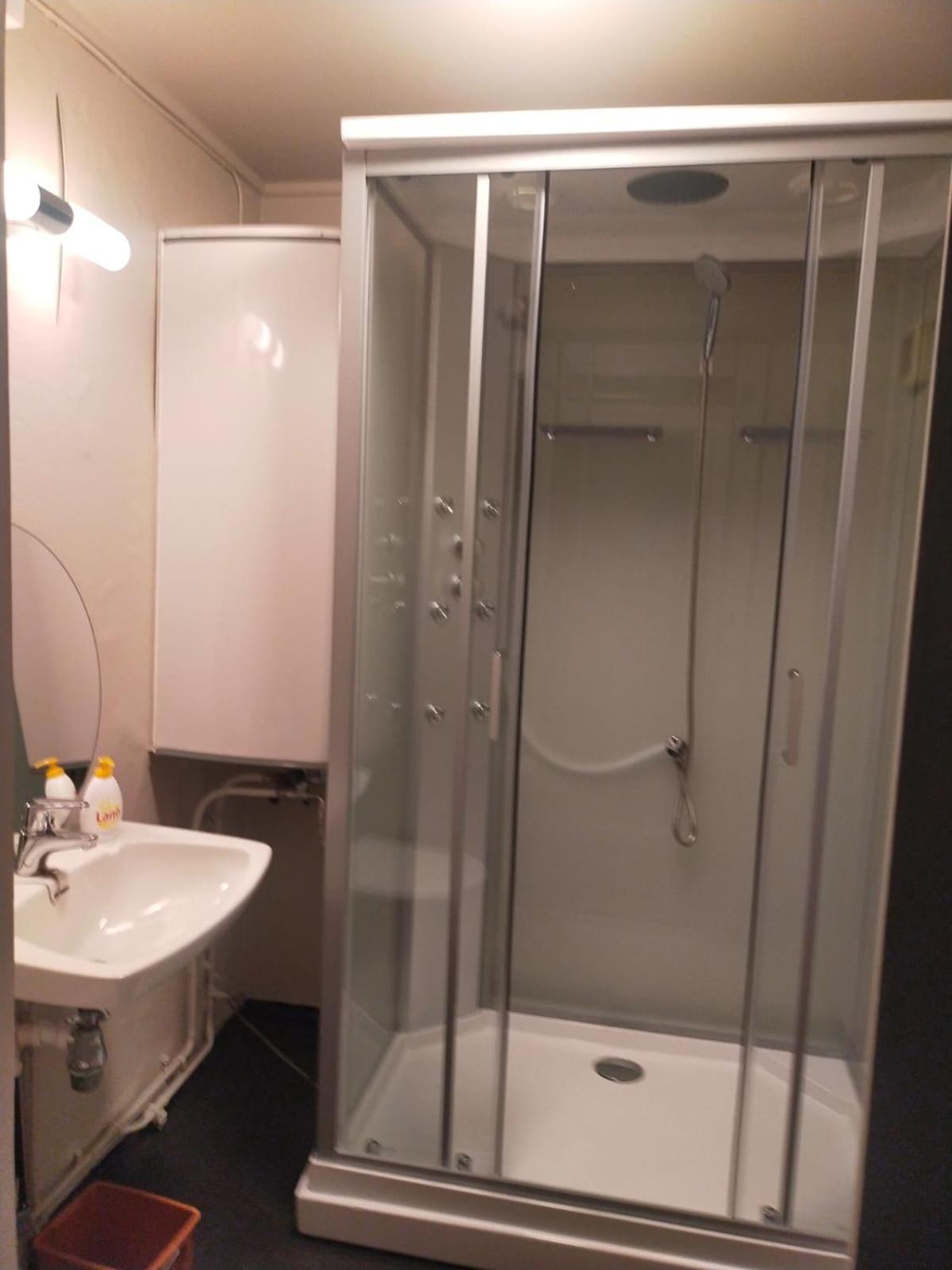 Leilighet Pa Sor Tromsoya Zimmer foto